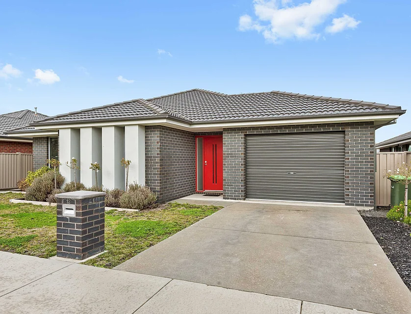 12 Lancaster Street, Alfredton, Ballarat, 4 कमरे, 2 बाथरूम, House
