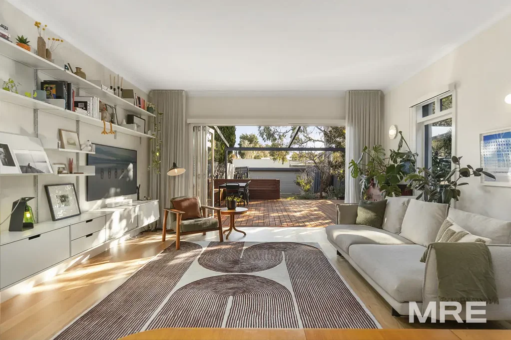 Victorian charm with entertainers appeal