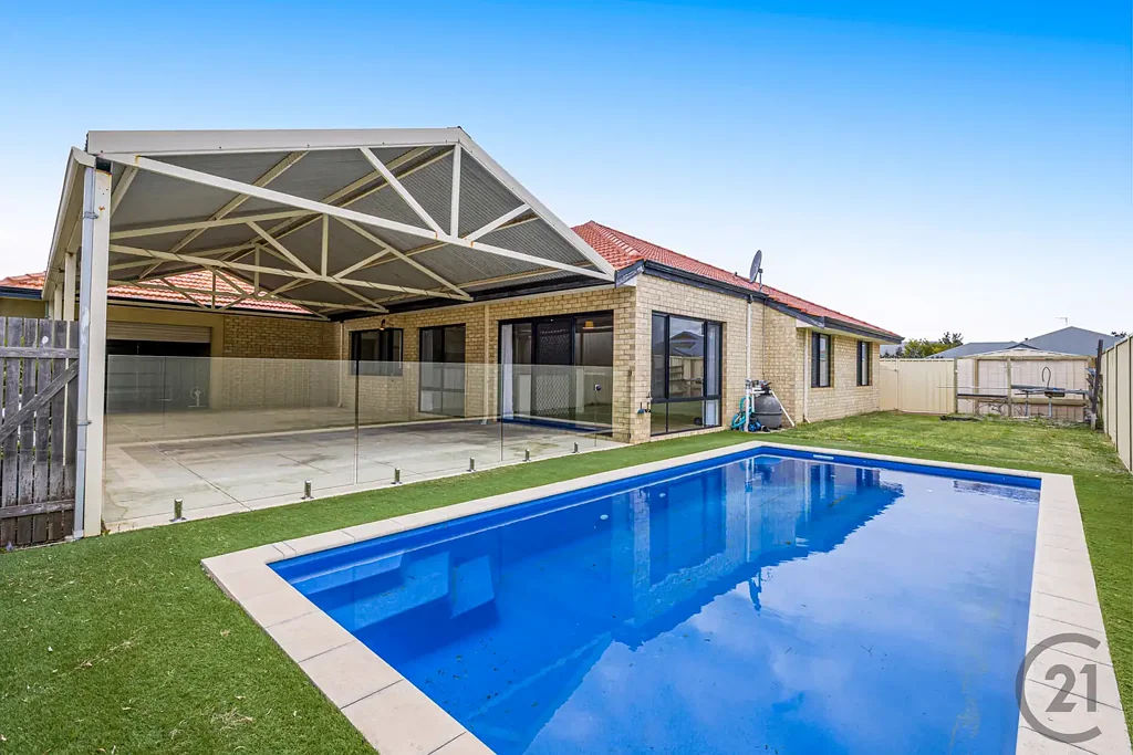 1 Victor Drive, Madora Bay, WA 6210