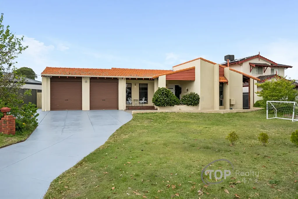 Willetton 5બેડરૂમ OUTSTANDING LOCATION CLOSE TO AMENITIES ON POTENTIALLY SUBDIVIDABLE BLOCK