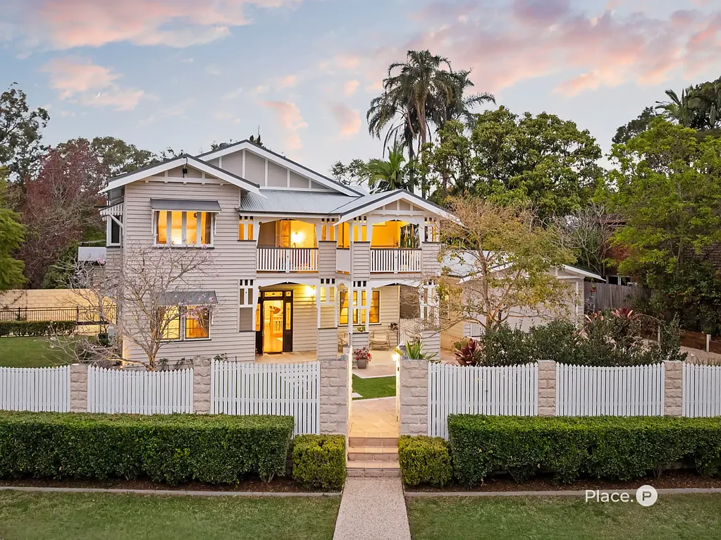 Chelmer 5Habitaciones Grand family Queenslander at prestigious high side Chelmer