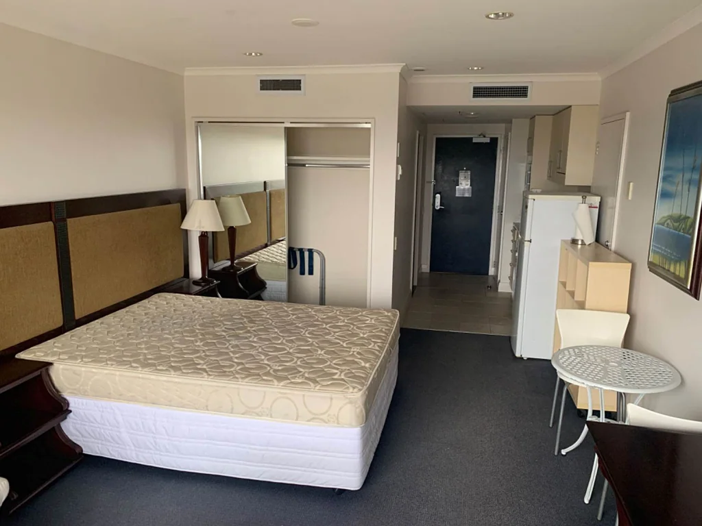 Fully fursnished studio for rent in Takapuna