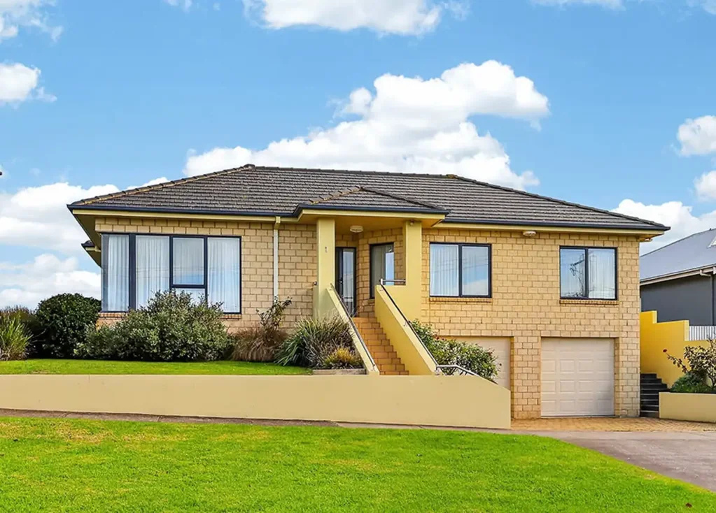 Executive Family Home with Stunning Ocean & Lake Views – 6 Month Lease Only