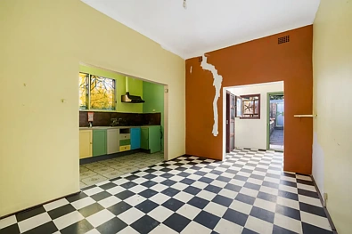 393 Princes Highway, Sydenham, NSW 2044, 2 Bedrooms, 1 Bathrooms, House