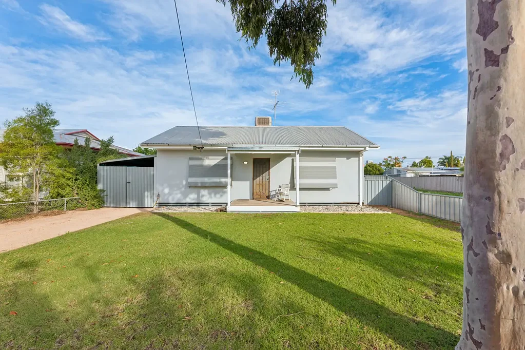 Red Cliffs 3chambre Perfect family living with shed and generous yard space