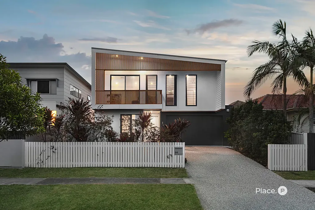 84 Kennington Road, Camp Hill, QLD 4152
