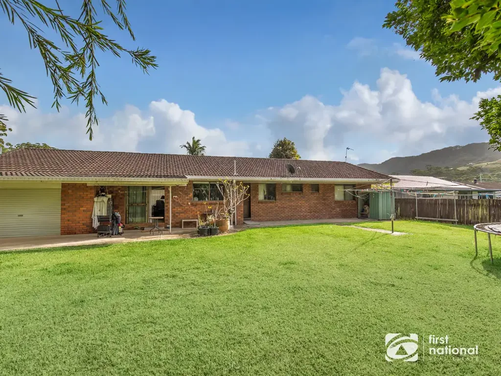 Coffs Harbour 3 Bedroom Visualise the potential - solid home on a great block