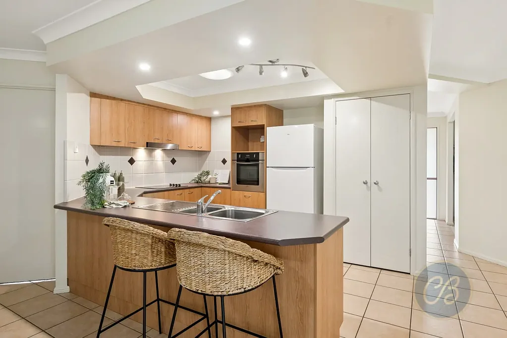 Eatons Hill 4Phòng ngủ Spacious Family Living in the Prestigious Eatons Rise Estate