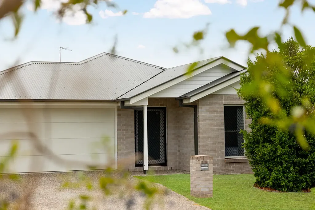 33 Rosemary Street, Deebing Heights, QLD 4306