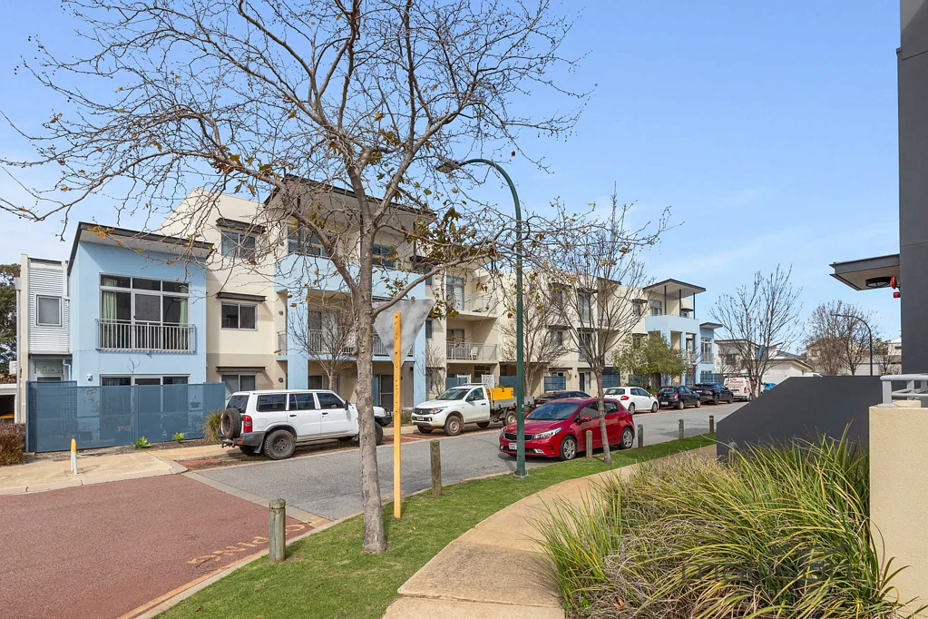 12/6 Ibera Way, Success, WA 6164