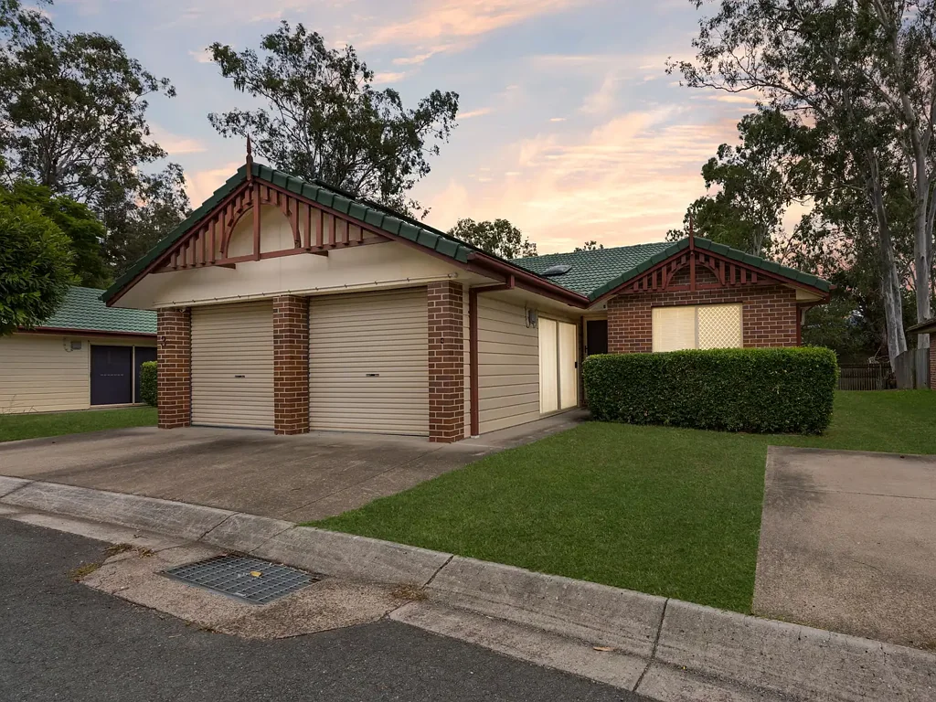 4/5 Spalding Crescent, Goodna, QLD 4300