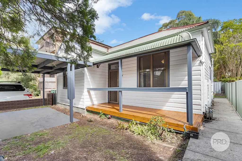 CHARMING HOME IN CONVENIENT LOCATION