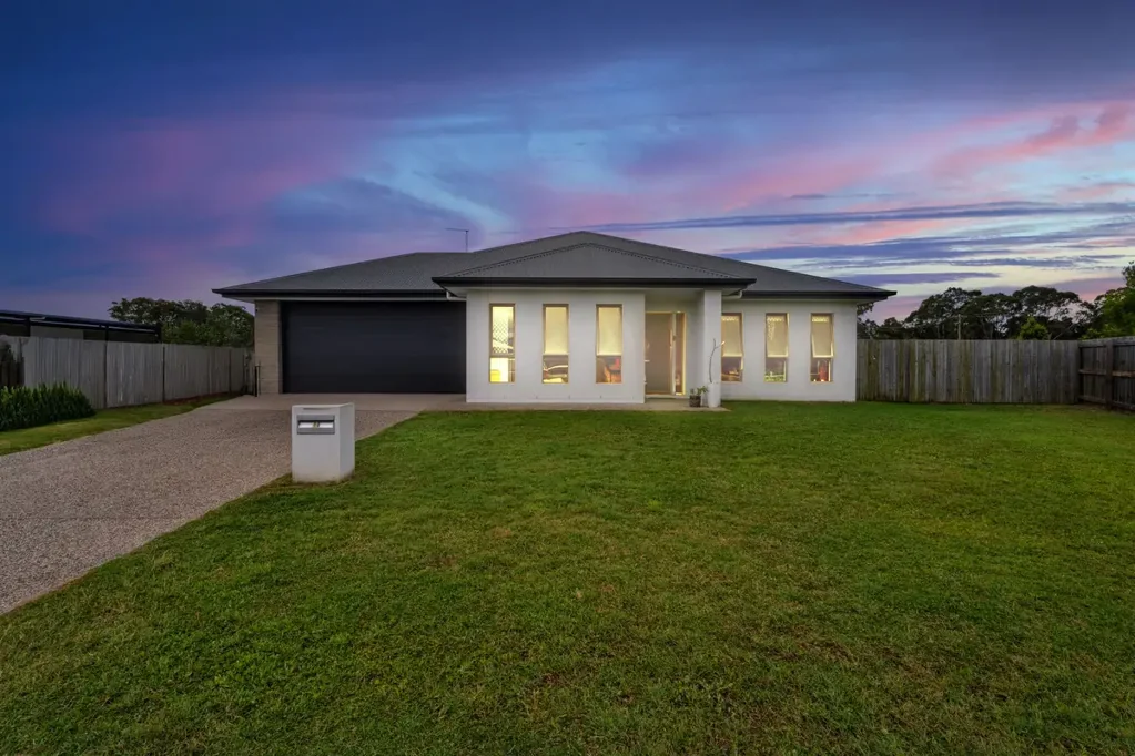 Toogoom 5Moenga Spacious Family Living Minutes from the Beach