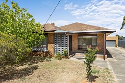 8 Francis Avenue, Maryborough