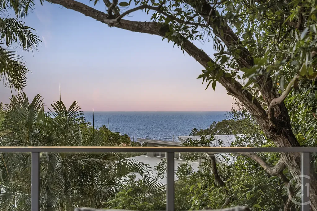 Sunshine Beach 3ห้องนอน Owners Relocating – Your ocean view opportunity awaits