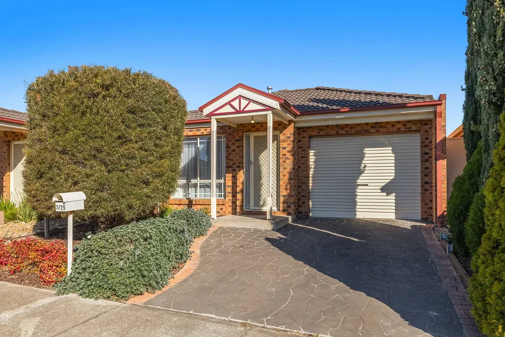 2/25 Jade Way, Hillside, VIC 3037