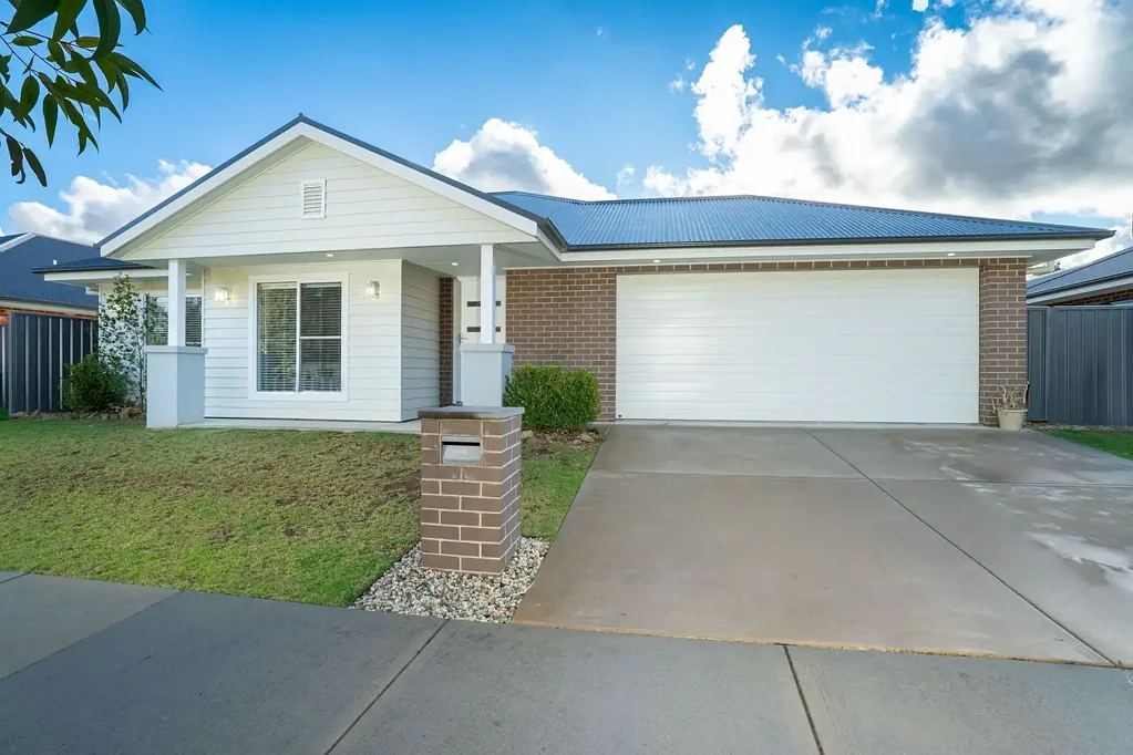 199 Newport Crescent, Thurgoona, NSW 2640