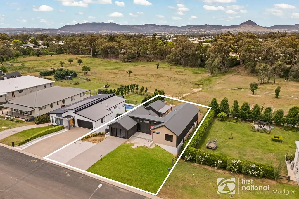 Mudgee 4房  ONE OF A KIND SOUTH MUDGEE HOME