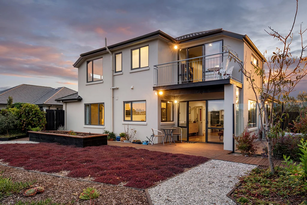 Parklands 3Moenga Owners Have Moved Out, Must Be Sold!