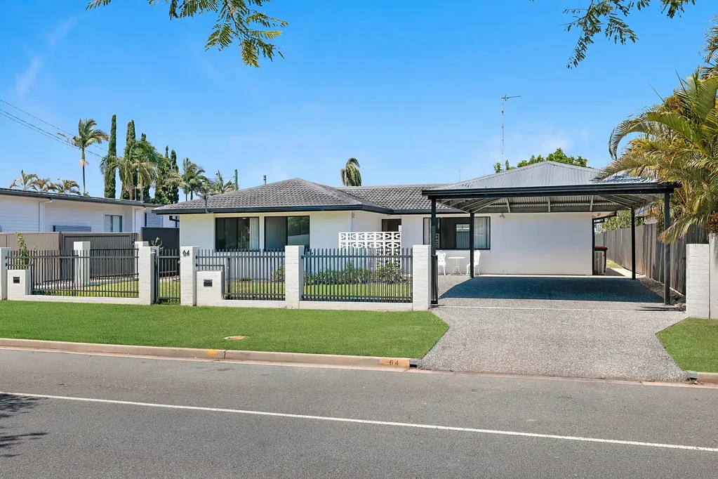64 Poinciana Boulevard, Broadbeach Waters, QLD 4218