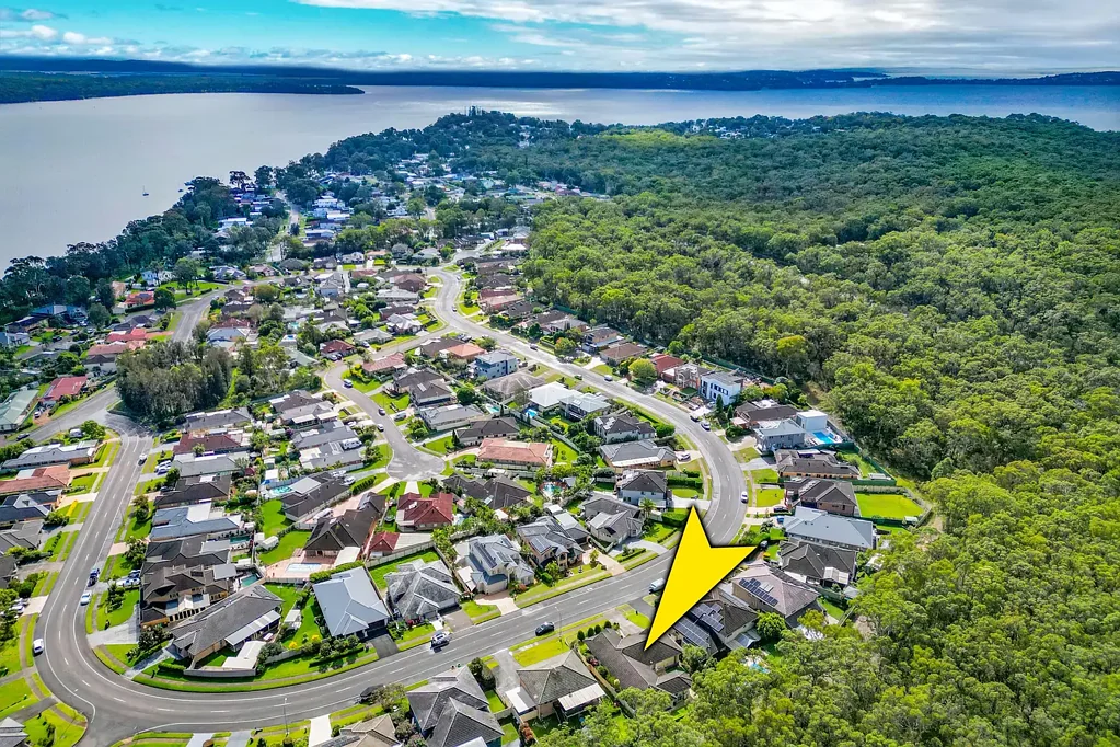 Bonnells Bay 4Habitaciones Lakeside Living At Its Finest!