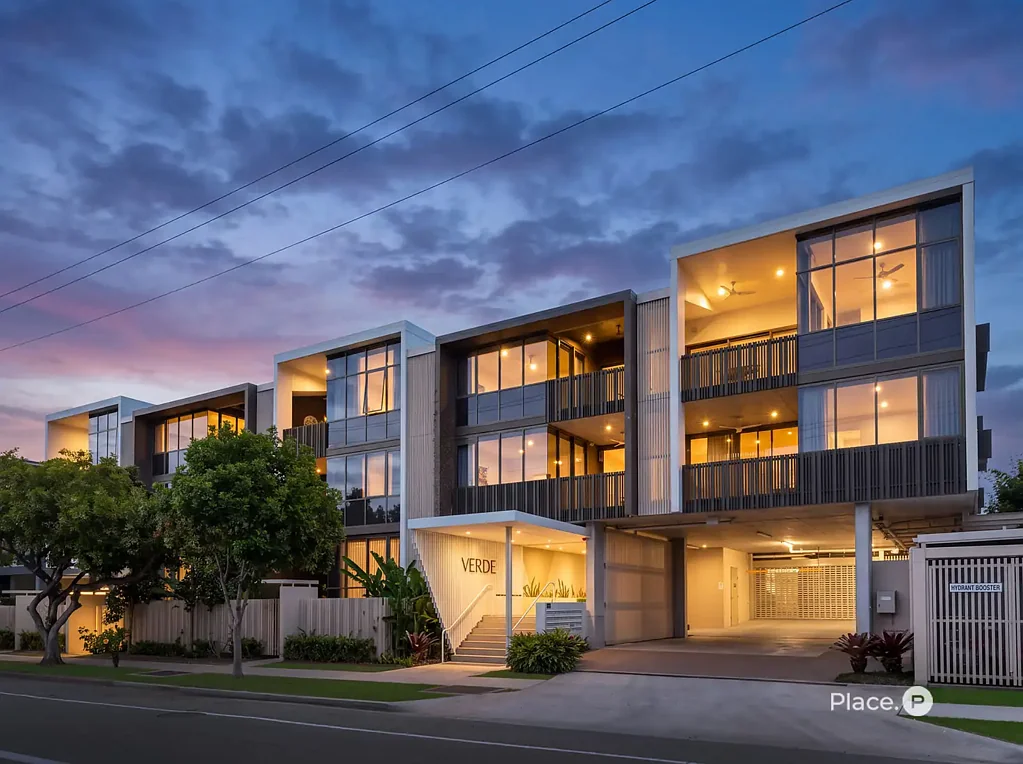 Bulimba 3 Bedroom Contemporary Urban Living with Stunning City Views