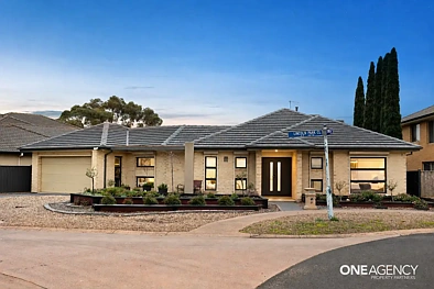 Point Cook 4房 Sanctuary Lakes 宽敞宜居家庭住宅 A Spacious Sanctuary Lakes Home with Family Appeal