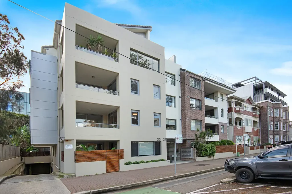 " Holiday All Year Around - Luxury Living in the Heart of Manly "
