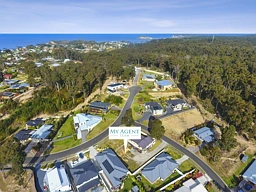 2/1 Vince Place, Malua Bay