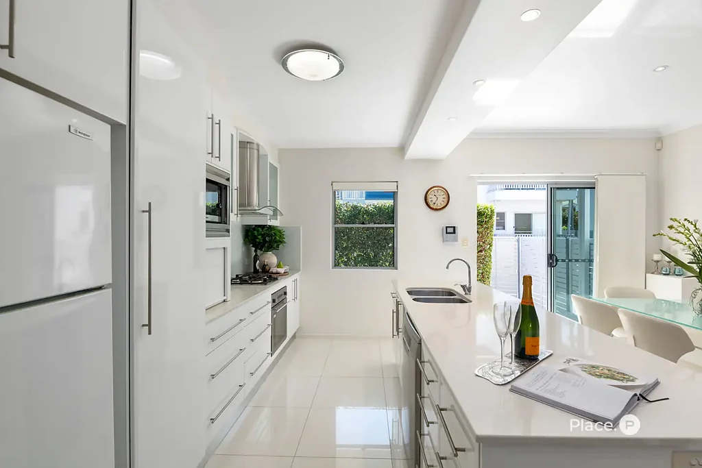 1/15 Orchard Street, Hawthorne, QLD 4171