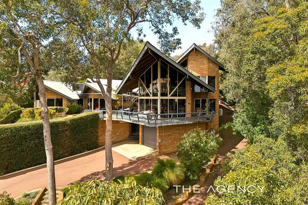Lesmurdie 5कमरा "Skyview"- An Irreplaceable Escarpment Masterpiece Second To None.