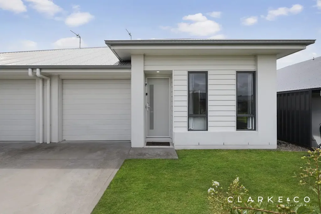 Thornton 4chambre INVEST OR NEST IN THIS MODERN THORNTON FAMILY HOME!