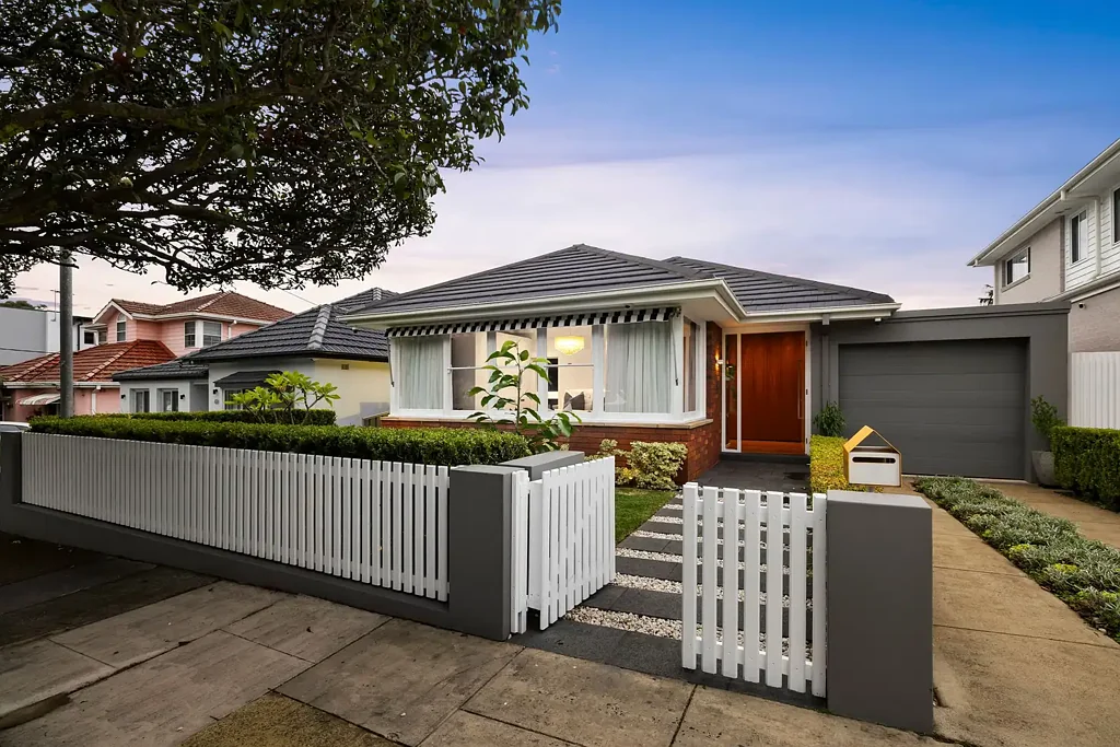 38 Duke Avenue, Rodd Point, NSW 2046