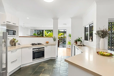 4 Chelsea Close, Kewarra Beach, QLD 4879, 4房, 3浴, House