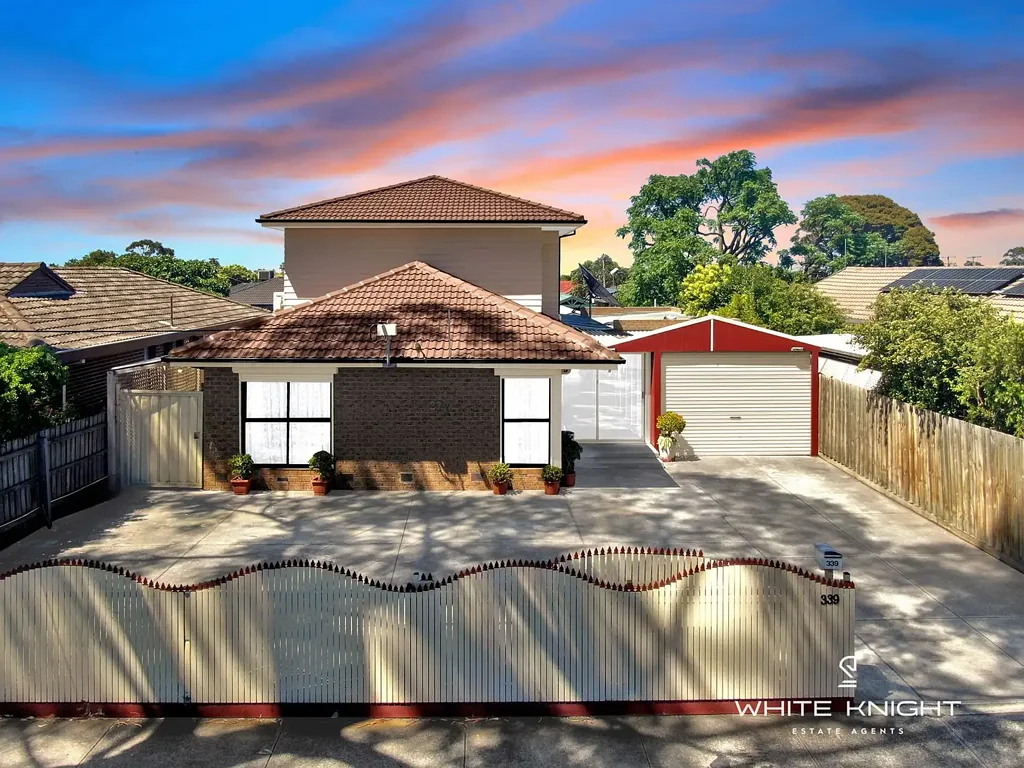 Albanvale 5બેડરૂમ Stunning 4-Bedroom Brick Home with Spacious Backyard and Ample Storage