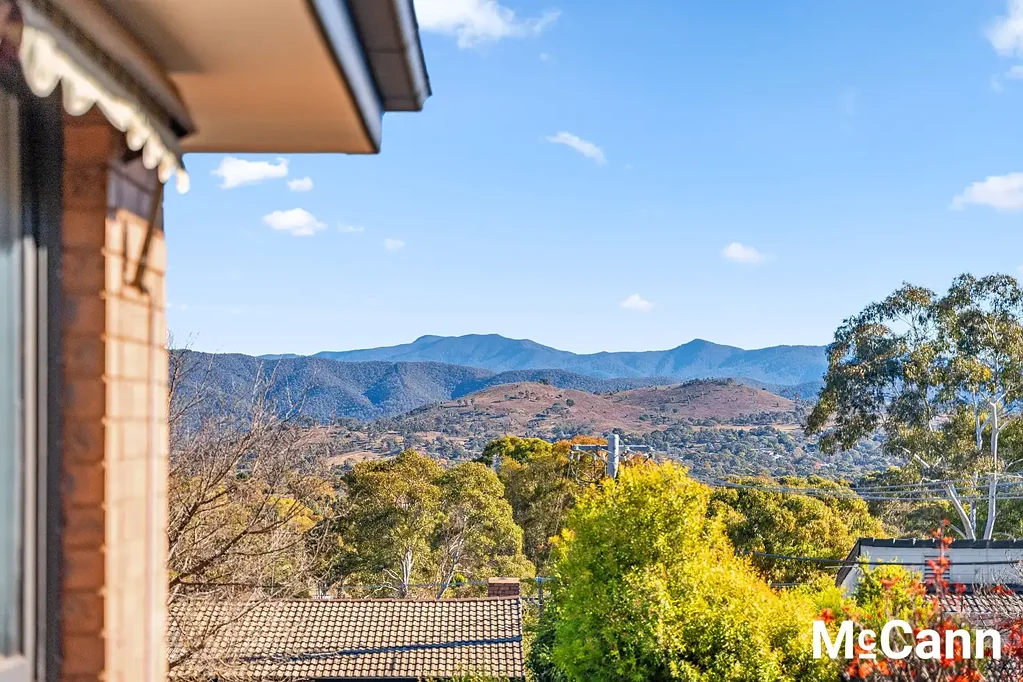 Wanniassa 4બેડરૂમ Relax at home with mountain views