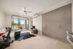 8316/43 Forbes Street, West End