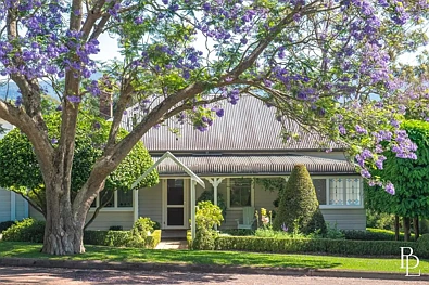 Berry 3房  Circa 1907 | A Restored Cottage of Rare Character and Charm