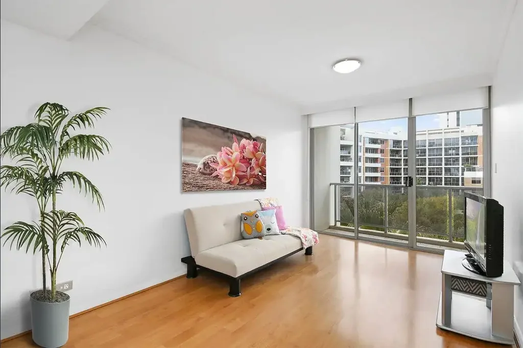 Conveniently Located to Amenities