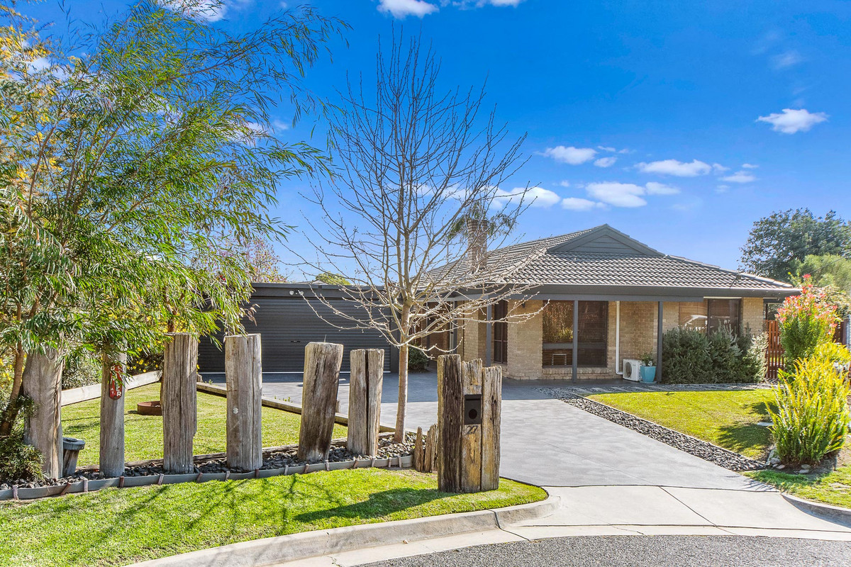 27 PATERSON AV, LANGWARRIN VIC 3910, 0 Schlafzimmer, 0 Badezimmer, House