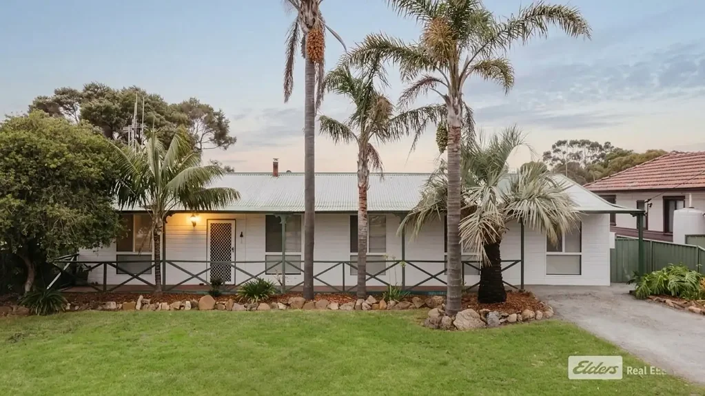 22 Flemington Street, Orana, WA 6330
