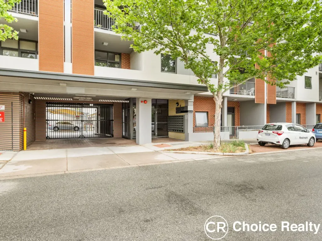 Modern 2-Bedroom Apartment with Beautiful Views & Balcony
