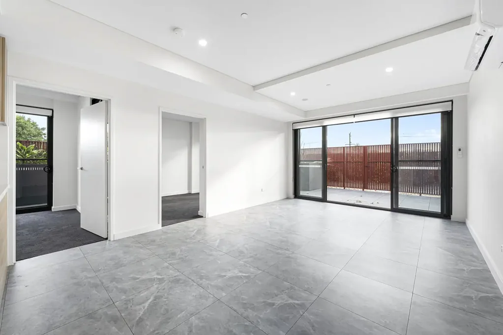 Near New 2br Garden Apartment..