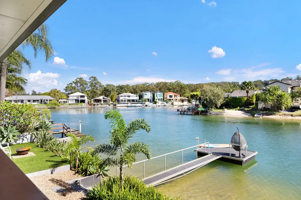 Palm Beach 5 Bedroom North Facing Private Waterfront Entertainer