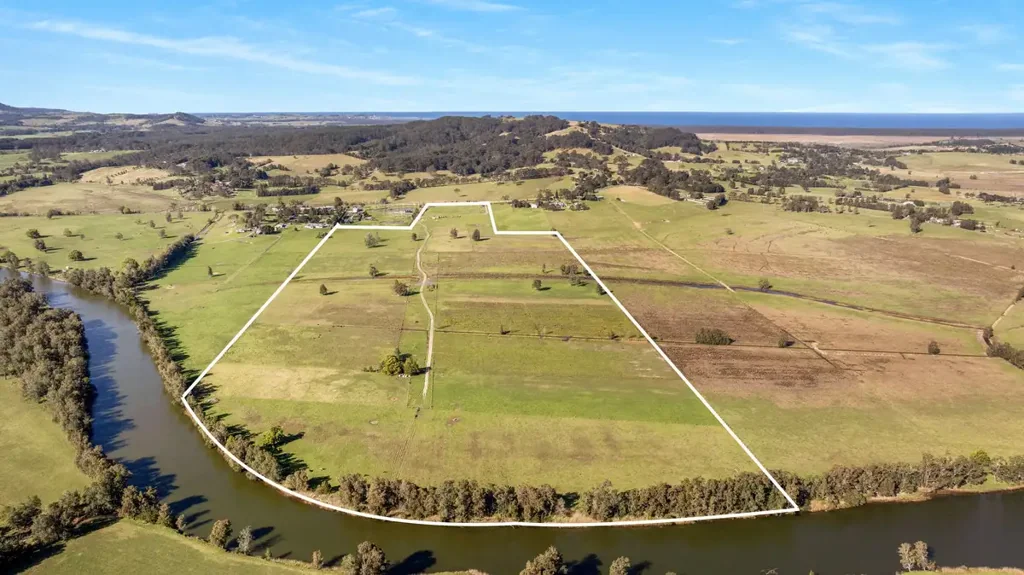 Berry "Gracelea" Unique 34.83 Hectare Waterfront Property