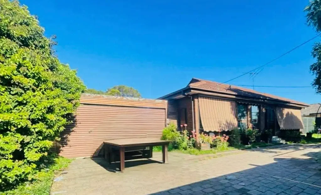 St Albans 3部屋 Prime Opportunity in a Sought-After Location Live, Work or Invest!