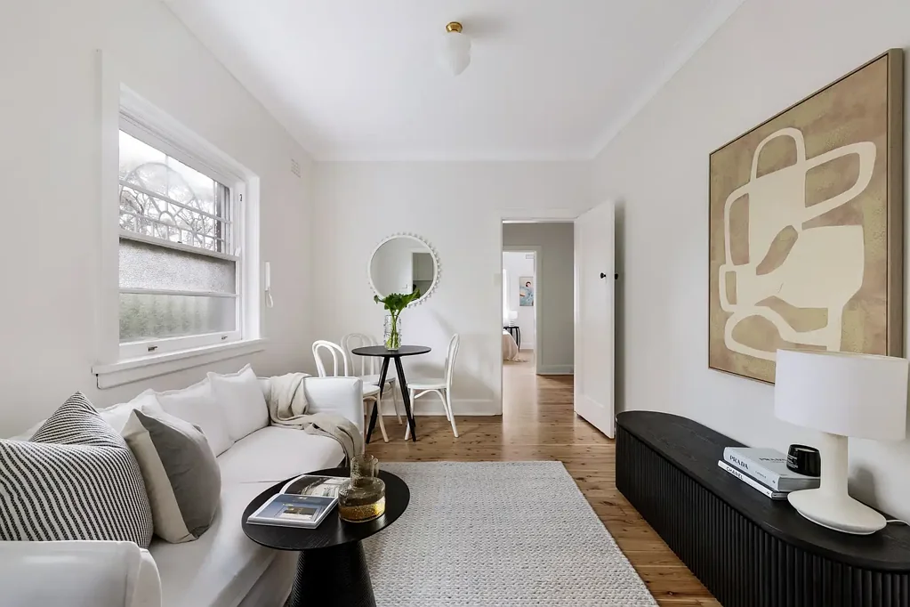 Dulwich Hill 2બેડરૂમ Well-presented retreat in refined Art Deco building