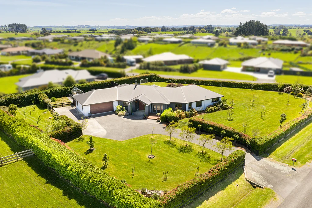 Feilding 5ਬੈੱਡਰੂਮ PRIVATE OASIS ON MOUNT TAYLOR DRIVE