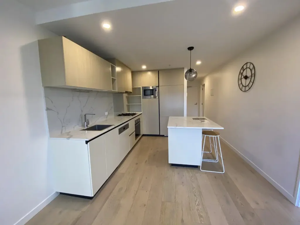 Modern Ground Floor 2 Bedroom Apartment With Gym Facilities !!!