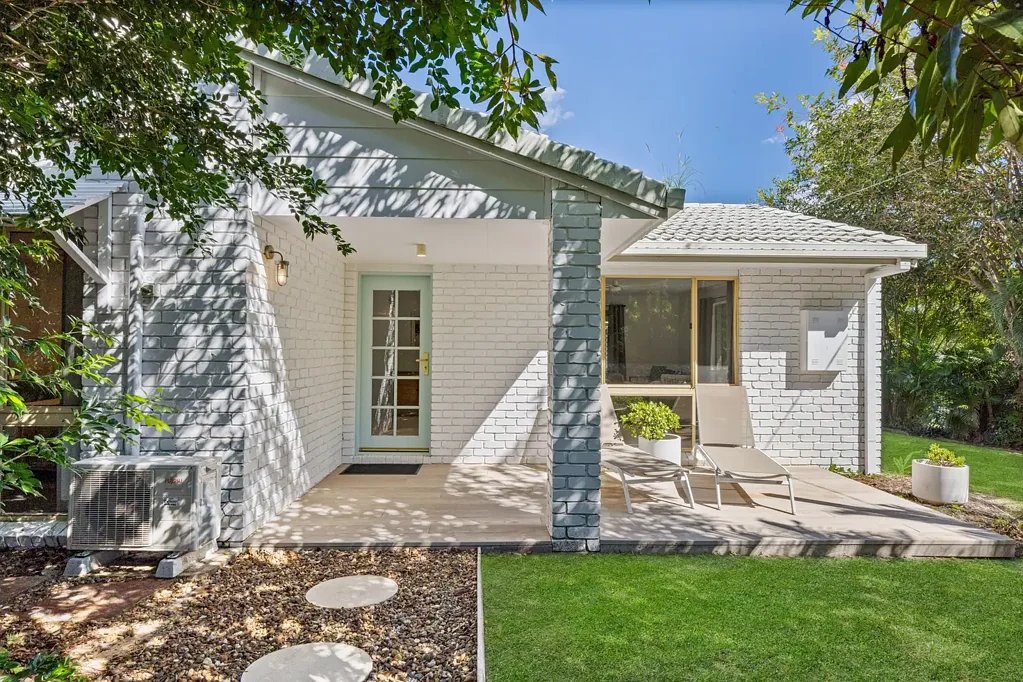 Rainbow Beach 4બેડરૂમ Renovated | Returning on Airbnb | Corner block